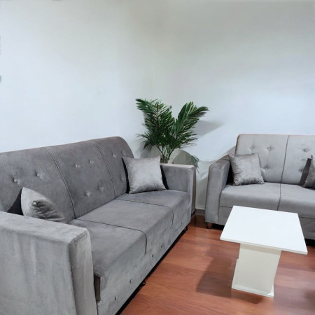 SOFA NEW ITA 3 - 2 LUGARES GRIS + 4 ALMOHADAS + MESITA DE REGALO